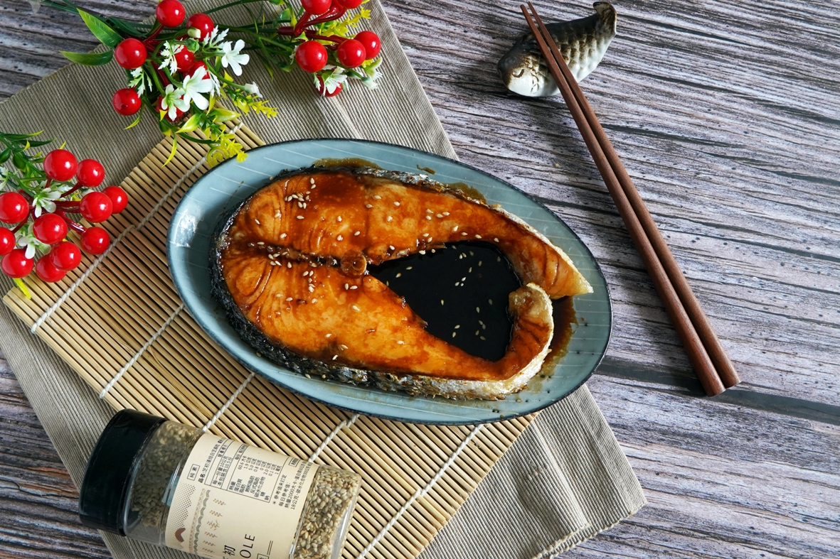 嘉豐海洋 產業新聞|「2種魚」可防肺腺癌 專家：每週吃2次可強身 三立新聞網 報導